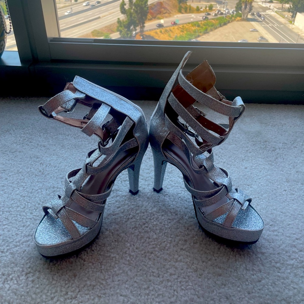 Samba heels